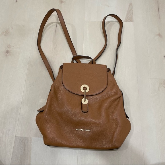 Michael Kors Raven Medium Pebbled Leather Backpack Brown Tan Snap Fastening main image 14